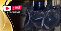 LATEX Queen & ihr Gummitoy